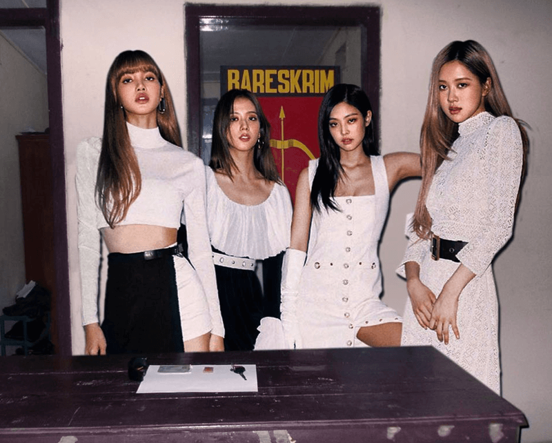 Karya editan Agan Harahap yang memperlihatkan para personel Blackpink berada di kantor polisi